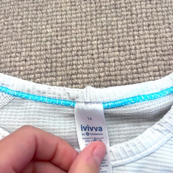Ivivva Long Sleeve Swiftly Tec in White Size 14 - Picture 5 of 5